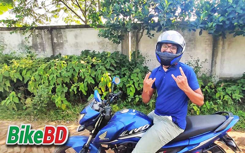 honda livo with rider blue color user review