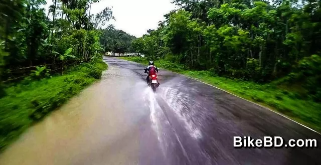 how to ride in bad weather ঝড়ো আবহাওয়ায়