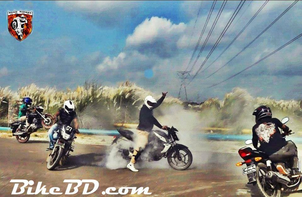 motorcycle stunt in bangladesh