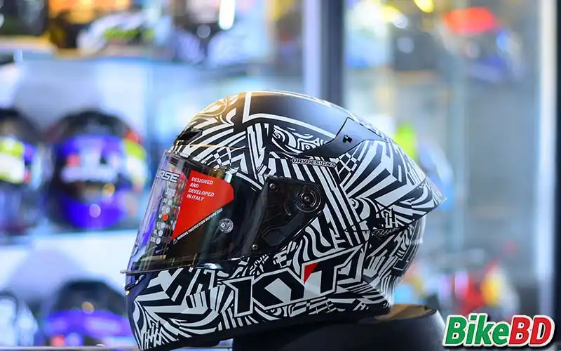 KYT TT course fullface helmets