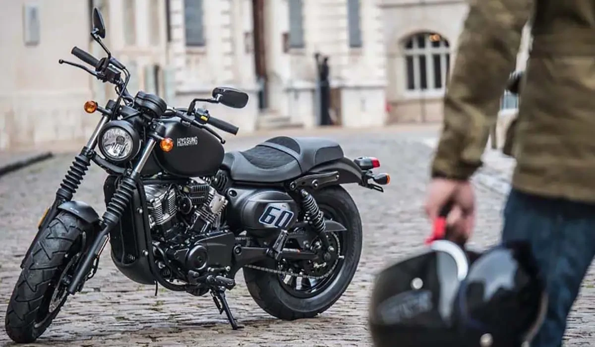 Hyosung Aquila GV300 - V-Twin Engine Bobber Bike Now In Bangladesh