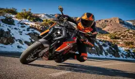 বিশ্ববাজারে কেটিএম নিয়ে আসতে যাচ্ছে লিমিটেড এডিশনে KTM 1390 Super Duke RR