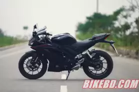 Can I lower the Yamaha R15 V3’s seat height in any way?