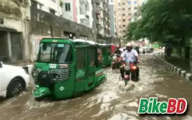 পানির মধ্যে বাইক চালানোর সঠিক নিয়ম এবং সতর্কতা - বিস্তারিত