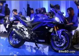 Yamaha YZF-R25 Feature Review Quarter Liter Sportsbike