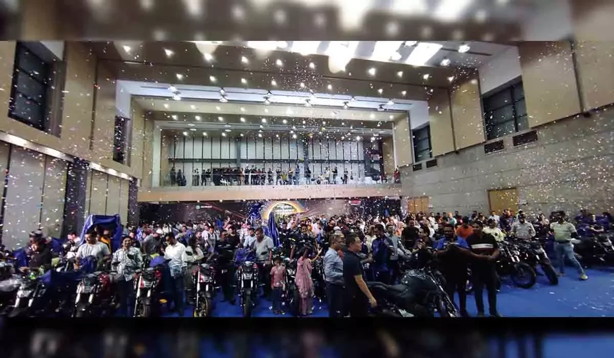 Yamaha FZS V4 Delivery Celebration