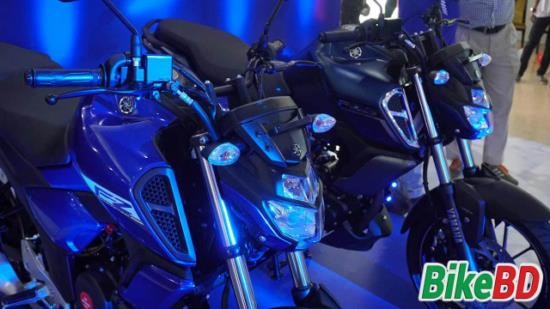 Yamaha FZS Version 3 মোটরসাইকেল এ চলছে প্রি-বুকিং - ২০,০০০ টাকা পর্যন্ত ছাড় !!!