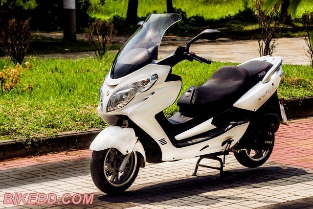 Most Luxurious Scooter In Bangladesh: Znen Vista Review
