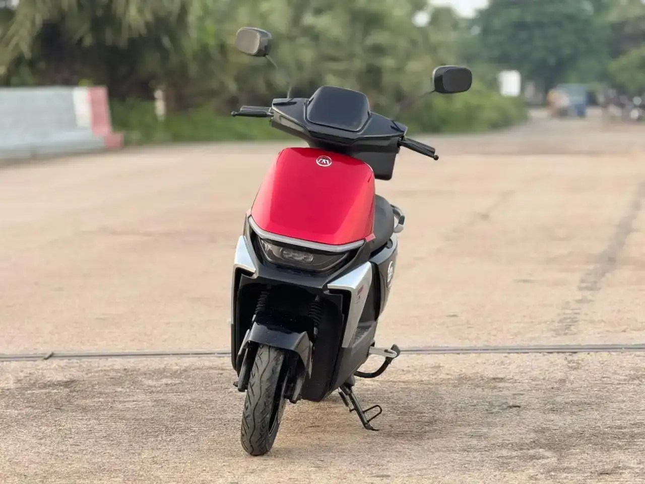 Aima F520  Front pic