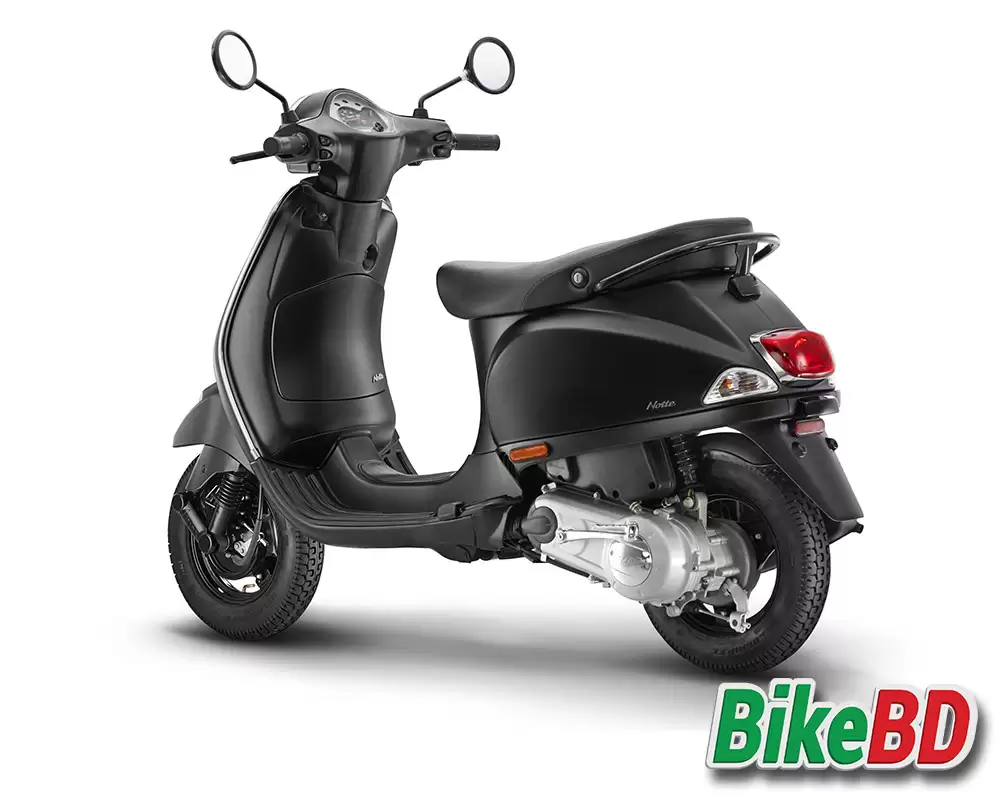 Vespa Notte 125 Back Side
