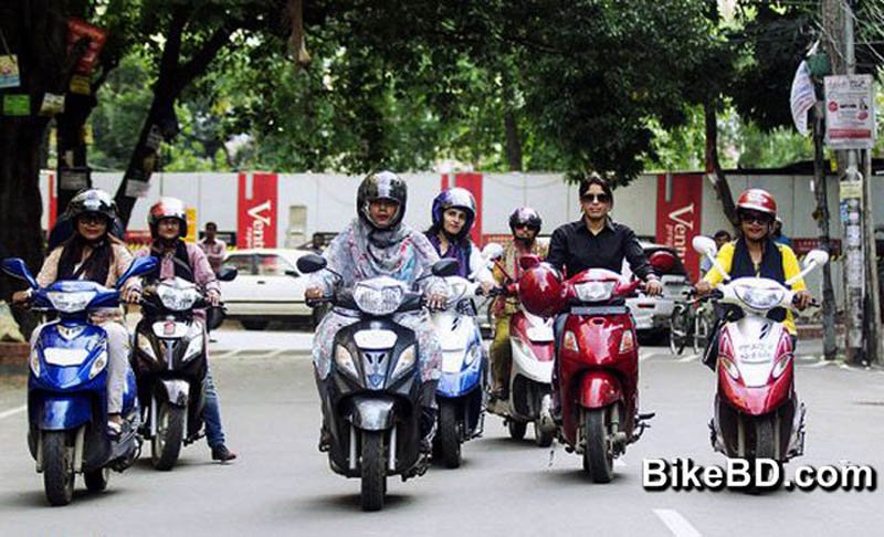 why-bangladeshi-women-prefer-scooter-over-regular-motorcycle