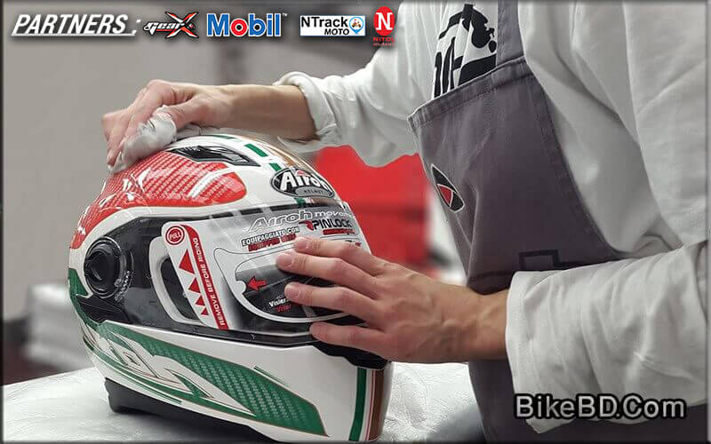 how to maintain a motorcycle helmet